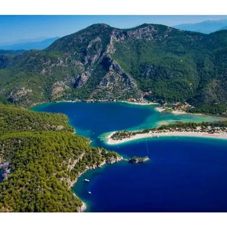 Only Blue Rhapsody Apartahotel