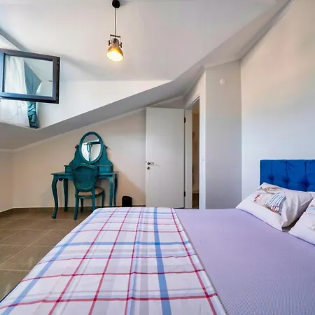 Only Blue Rhapsody Apartahotel 4*