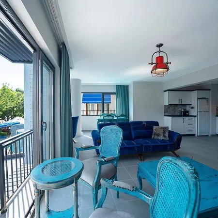 Only Blue Rhapsody Apartahotel