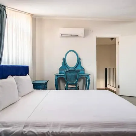 Only Blue Rhapsody Hotel de apartamente