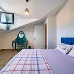 Only Blue Rhapsody شقة فندقية 4*