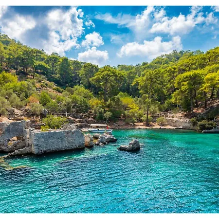 Only Blue Rhapsody Apartmanhotel 4*