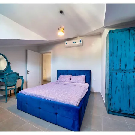 Only Blue Rhapsody Apartmanhotel 4*