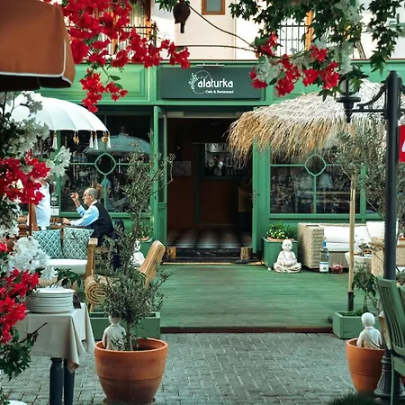 Only Blue Rhapsody Apartmanhotel 4*